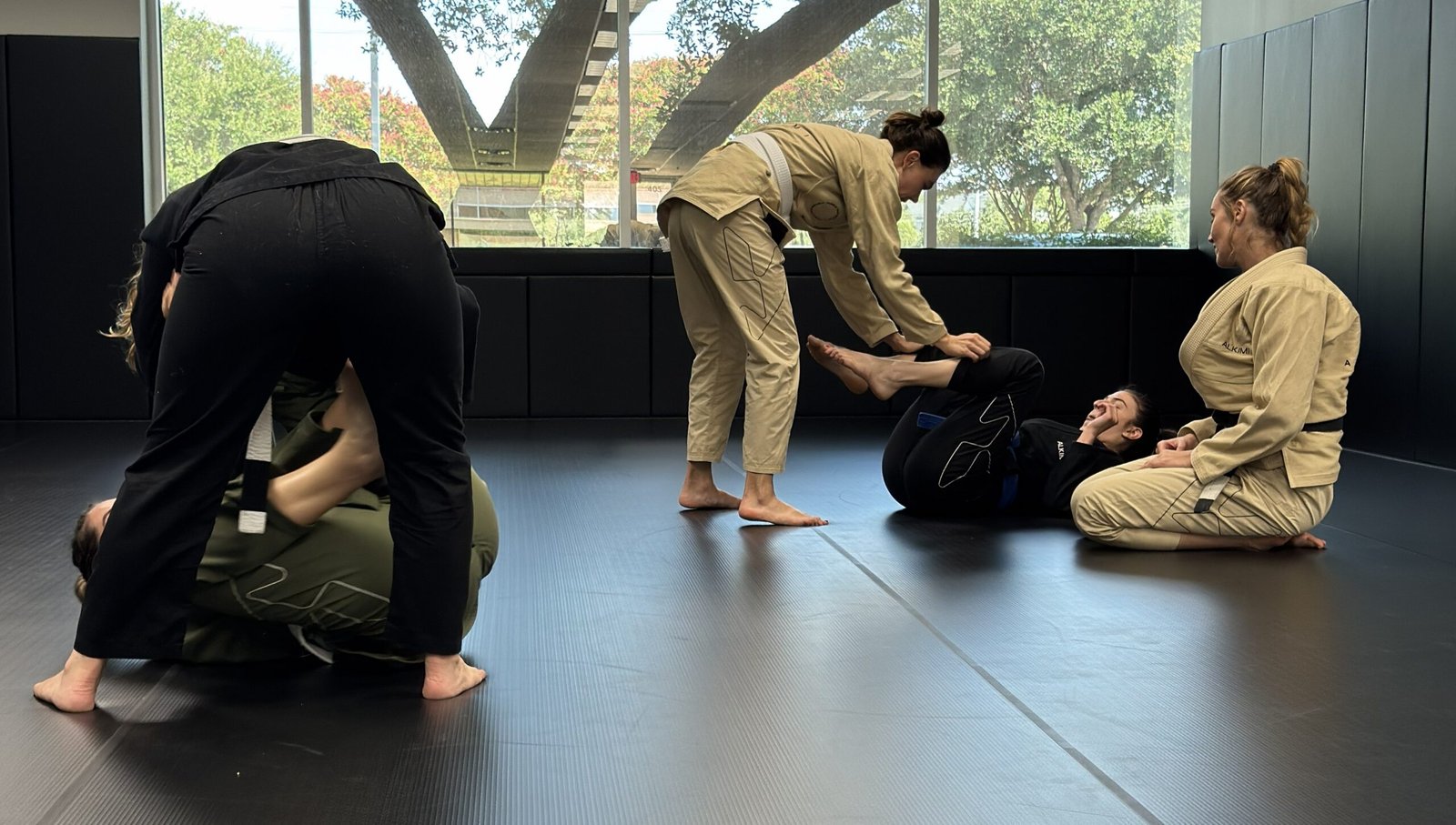 women jiu-jitsu near me